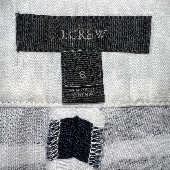 Navy and White Striped Shorts size 8 - Picture 4 of 7